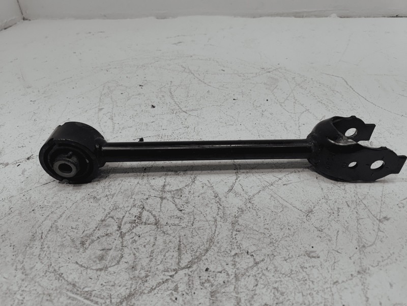 2018-2022 TOYOTA CAMRY SE REAR RIGHT PASSENGER SIDE FORWARD CONTROL ARM OEM