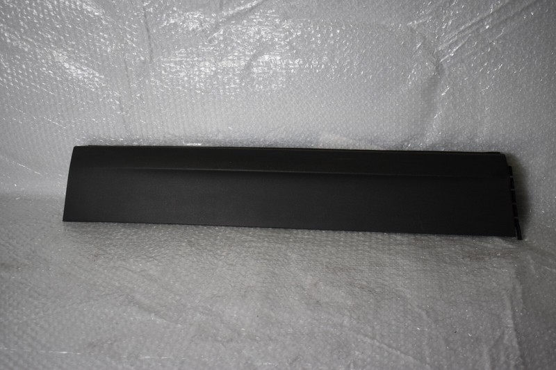 PORSCHE CAYENNE DOOR MOLDING LOWER LEFT REAR 2019 2020 2021 2022 OEM 9Y0839095