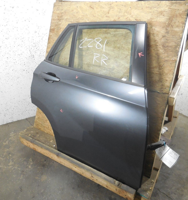 2012-2015 BMW X1 Rear Door Assembly Passenger Right RH W/O Privacy Tint OEM B39