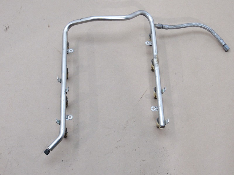 Mercedes SLK55 R171 2006 Engine Fuel Injector Injection Rail Pipe Line 04-11 *
