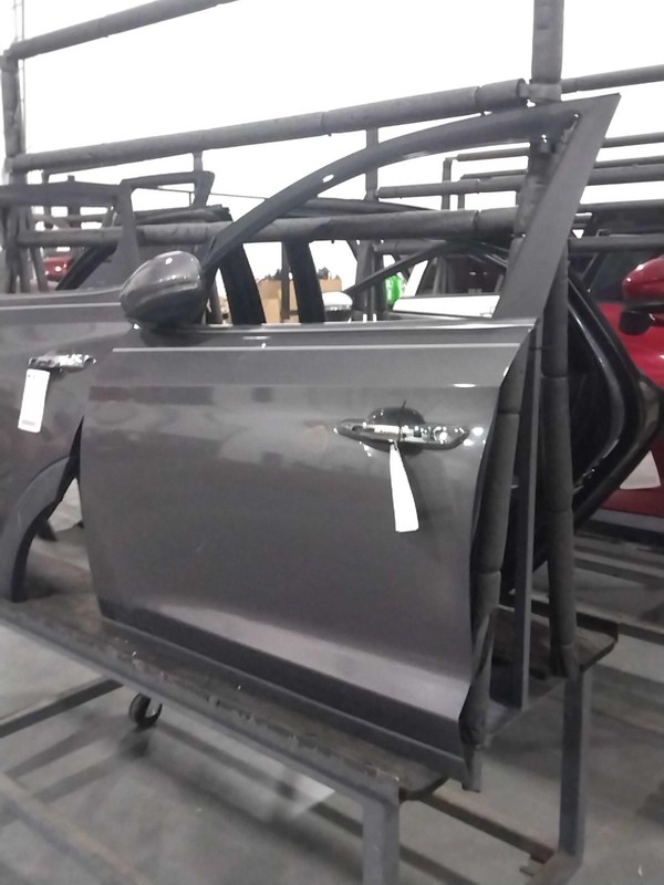 2020 Hyundai Tucson Left Front Door Grey OEM 318677 101K Miles
