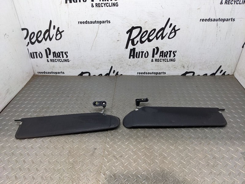 03-06 Jeep Wrangler TJ Left Right Sun Visor Pair Black Vinyl Sunvisors O 1196269
