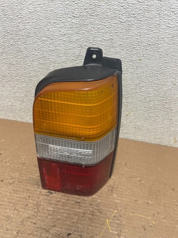 1988 to 1992 Toyota Corolla Right RH Side Wagon Tail Light OEM R0949
