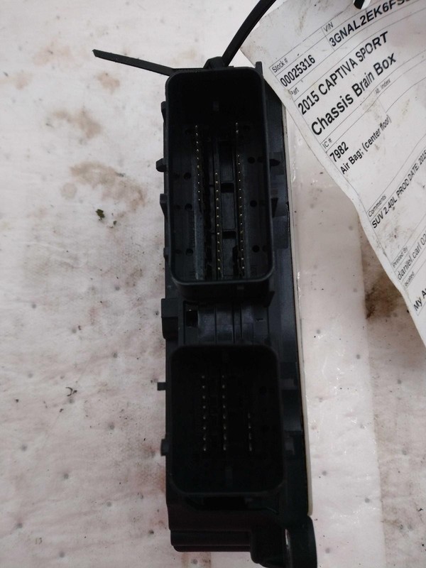 Used Air Bag Module fits: 2015 Chevrolet Captiva sport Air Bag center floor Grad