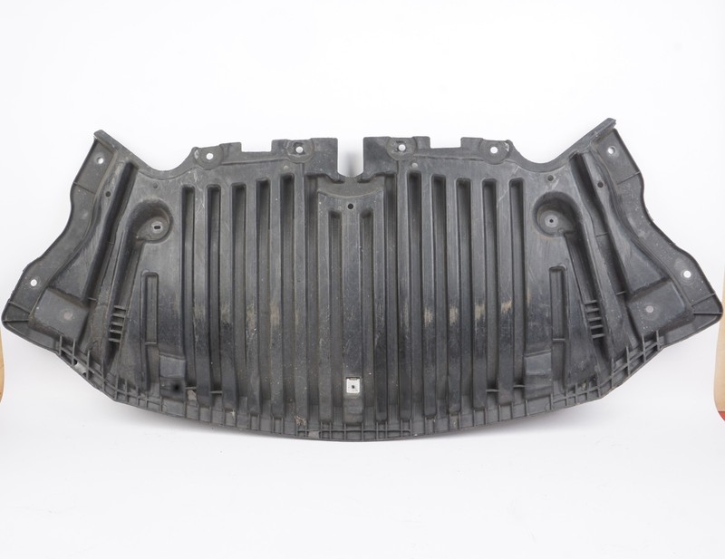 2010 - 2013 Mercedes E-class E350 W212 Under Engine Splash Shield Guard OEM