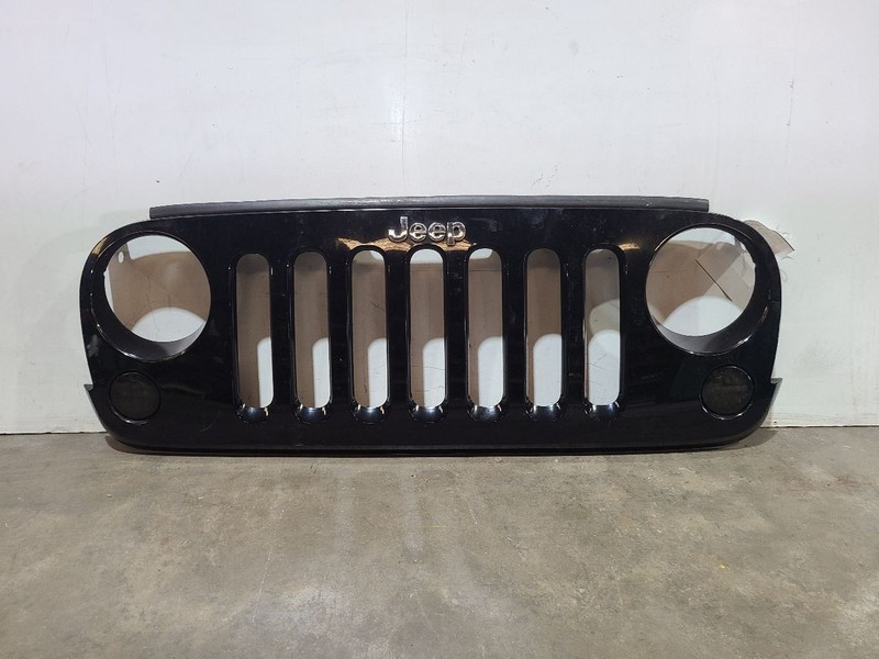 Grille VIN W 6th Digit Jk Body Fits 07-18 WRANGLER 582899