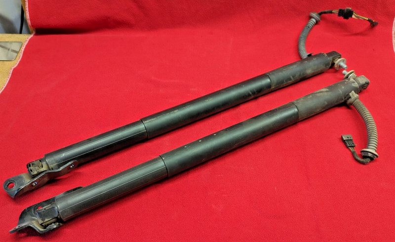 2010 - 2016 BMW 535GT / 550GT Rear Tailgate Power Lift Strut Set - Left & Right