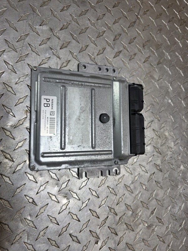 2006 Nissan Titan Crew OEM ECM PCM ECU Engine Control Module Computer MEC84-011
