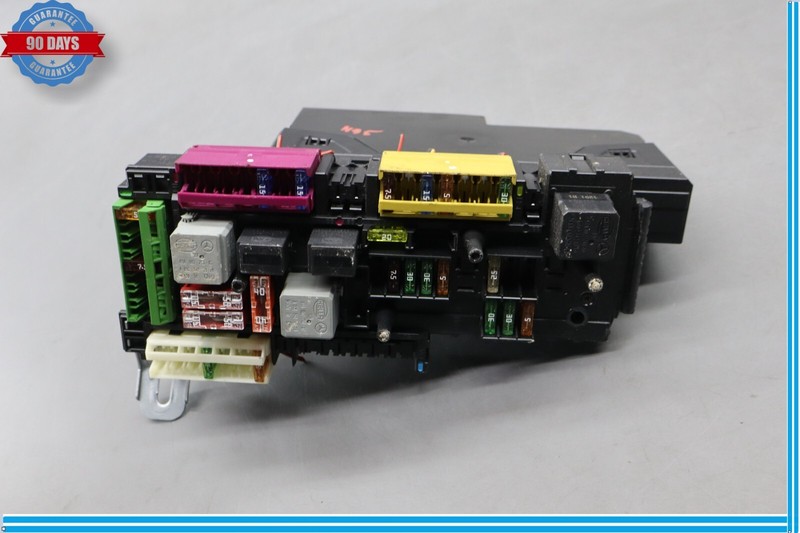12-14 Mercedes W204 C250 C300 C350 Rear Fuse Relay Box Module 2049060105 Oem