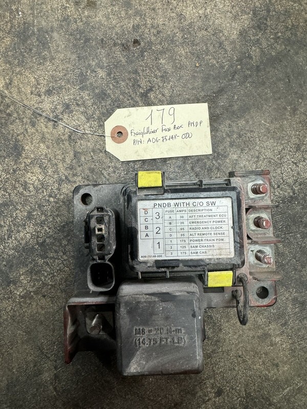 Freightliner Cascadia Fuse Box Main PNDB - P/N: A06-75148-000