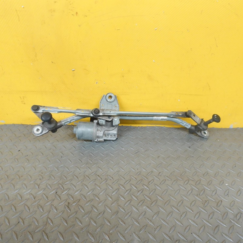 2019-2022 VOLVO XC40 FRONT WINDSHIELD WIPER LINKAGE W/ MOTOR OEM 31457299