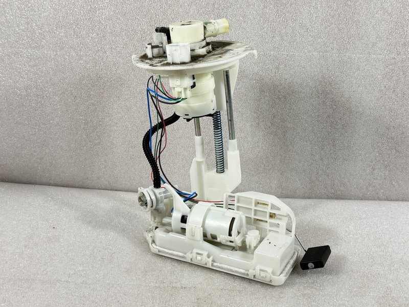 2018-2022 TOYOTA CHR Fuel Pump Assembly - OEM 77020F4040 #015