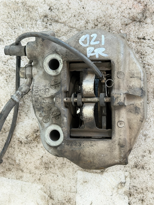 2001-2006 Lexus Ls430 Rear Right Passenger Brake Caliper OEM #021