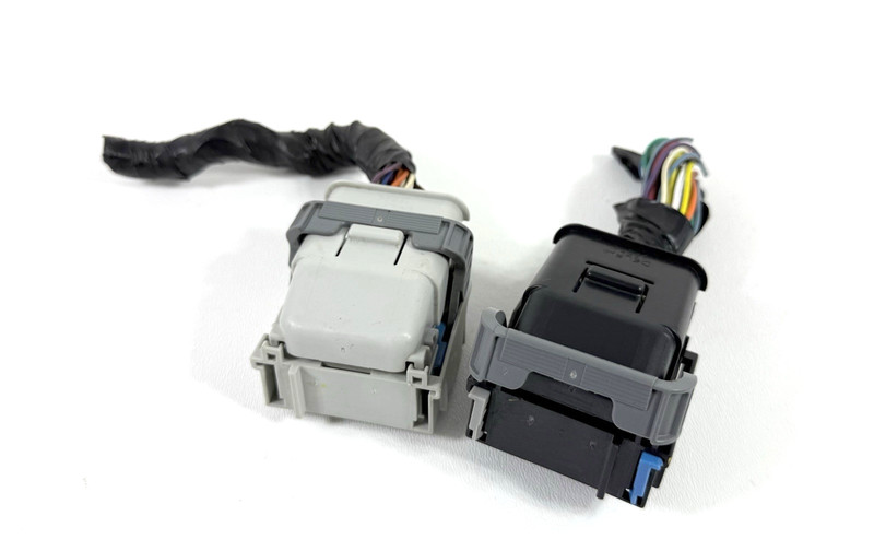 2007-2008 GMC Canyon Colorado BCM Body Control Module Wiring Plugs Only 15926781
