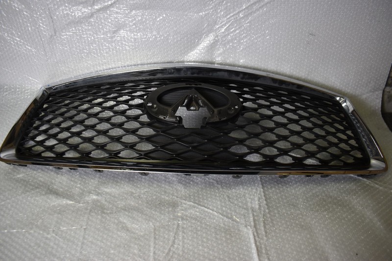 INFINITI QX60 FRONT GRILLE 2016-2020 OEM 62310-9NT0B