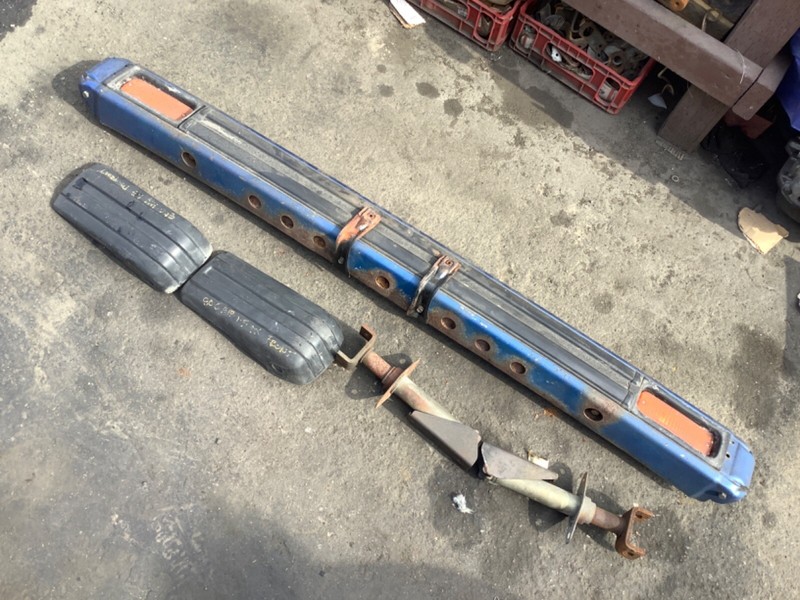 1980-1981 Honda Civic FRONT Bumper Assy 62510-SA0-661ZZ OEM