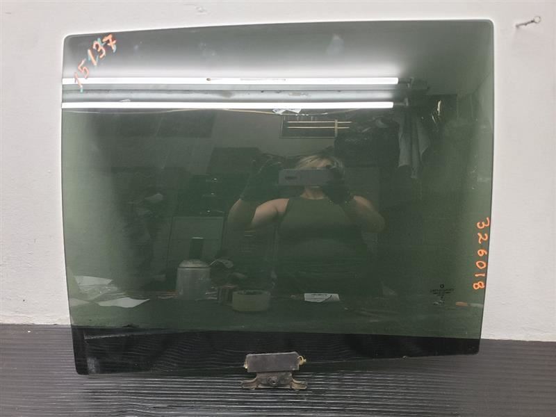04-08 Chrysler Pacifica Rear Left Driver Door Glass Window OEM 05054365AA
