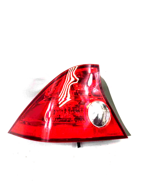 2004 Civic Cpe LH Driver Side Tail Light Quarter Mounted Light Scratches