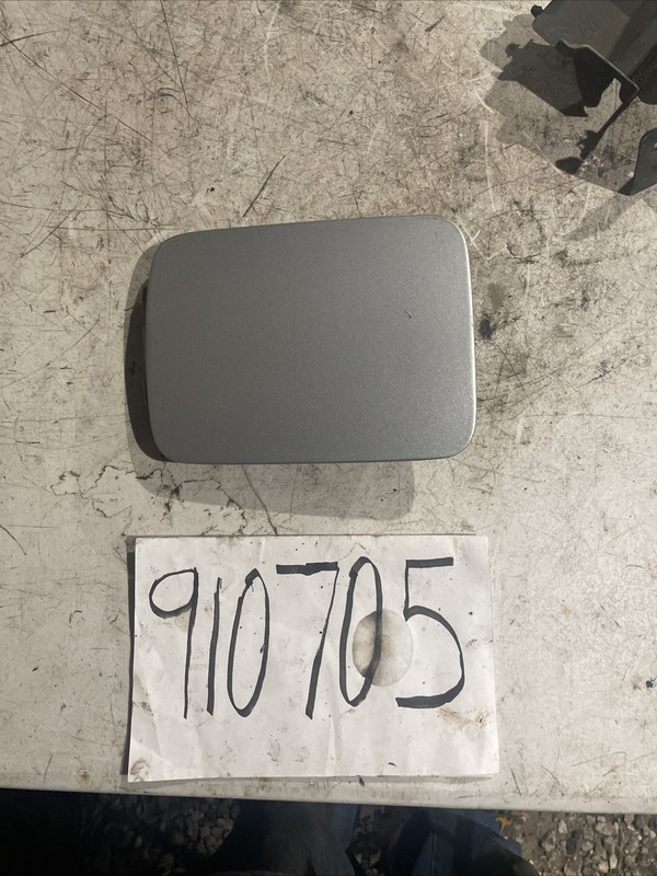 95-97 Lexus LS400 Exterior Fuel Gas Filler Door Lid 77350-50030 OEM