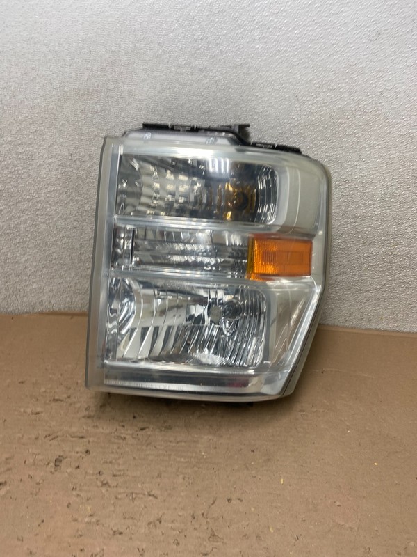 2008-2014 Ford Econoline E150 E250 E350 Left Driver LH Headlight OEM AB0895 DW