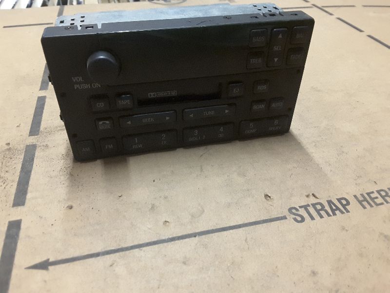 98 99 LINCOLN TOWN CAR AUDIO EQUIPMENT 62678