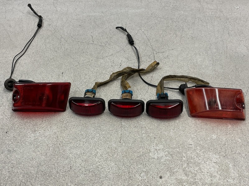 2003-2007 Hummer H2 Overhead Roof Marker Clearance Light Lamp Set 1630 OEM