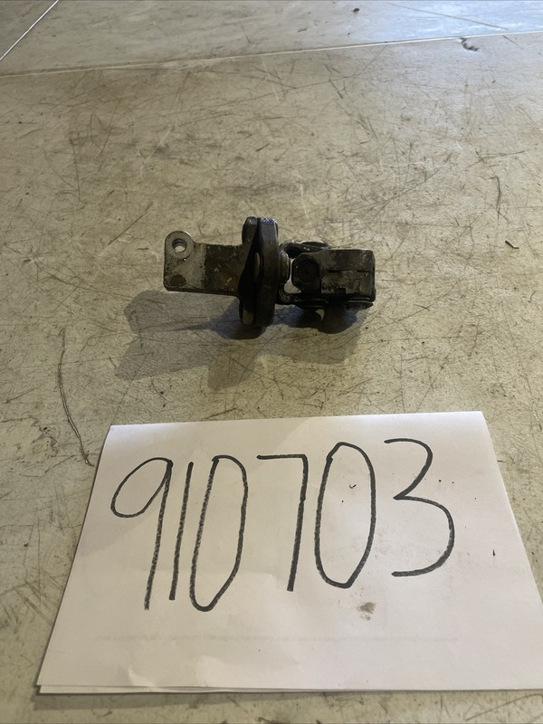 1994 - 1999 Mercedes-Benz W140 S320 Steering Coupling Joint 2104600210