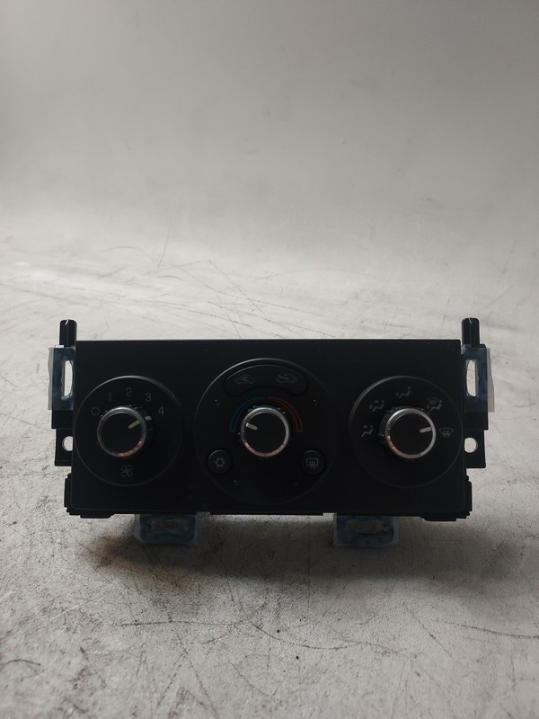 2005-2009 Pontiac G6 Climate Control AC Heater Switch 28039185 OEM