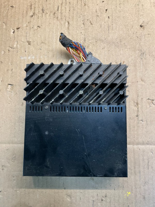 2007-2010 BMW X5 Top HiFi Lear Radio Audio Amplifier Amp OEM U2131DG