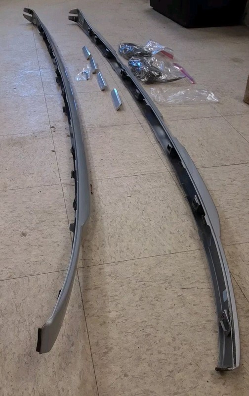 2013 Infiniti JX35 / 2014 Infiniti QX60 Roof Rack Rail Set - K23 Silver Metallic