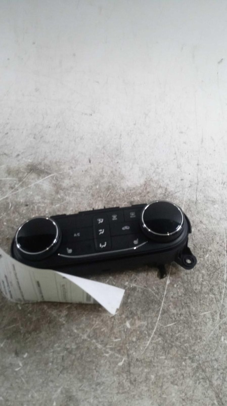 2020 Buick Encore GX A/C Selector Switch OEM Black 42726408, 89000 Miles