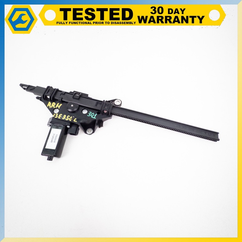 10-17 Mercedes E-class W207 FRONT RIGHT SIDE SEAT BELT FEEDER MOTOR OEM