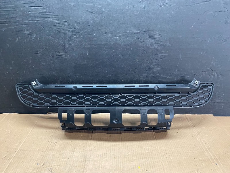 2007 to 2010 Mercedes X164 GL450 GL Front Lower Bumper Grill Grille D3266 DG1