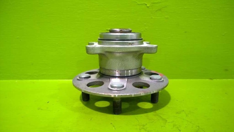 06 07 08 09 10 11 12 HONDA CIVIC MX HYBRID 1.5L SDN REAR WHEEL HUB OEM 2713-55