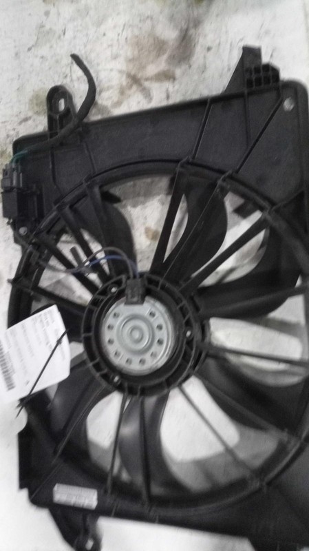 2018 Chrysler 300 Engine Cooling Fan Motor OEM 68050129AA 35K Miles Black