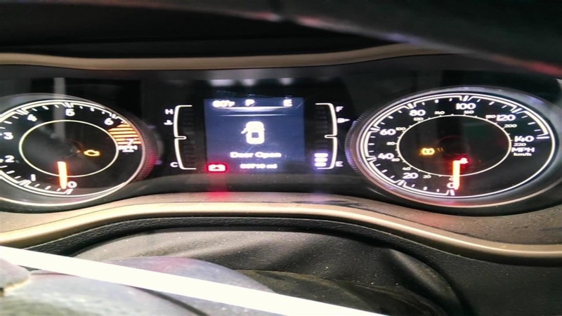 Speedometer Cluster 140 MPH 3.5" Screen Fits 17-18 CHEROKEE 3595865