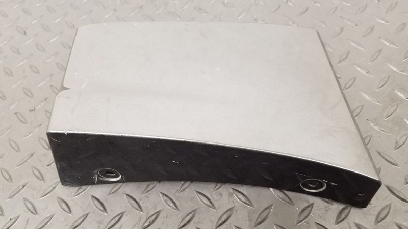 01-06 GMC Denali XL Left Driver Quarter Lower Front Moulding BLK OEM 88980835