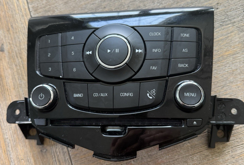 2011-2016 Chevrolet Chevy Cruz Radio Clock Entertainment Control OEM