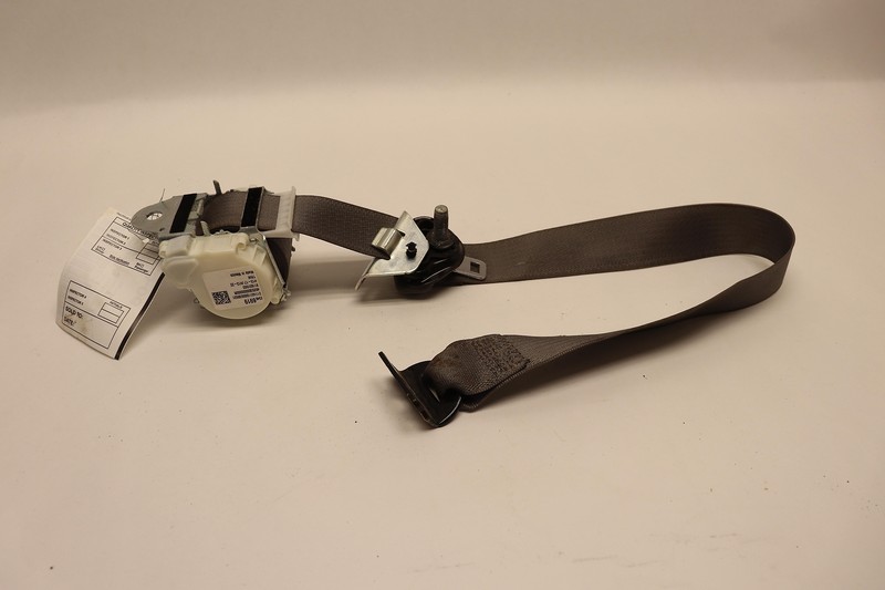 2015-2017 CHEVY SILVERADO 2500 REAR SECOND ROW PASSENGER SIDE SEAT BELT OEM
