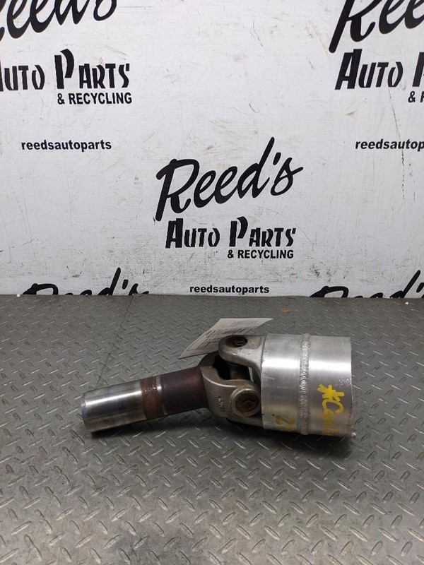 SLIP YOKE Dana Spicer 1410 Series outside snap ring style C3-3-659-2 1185081