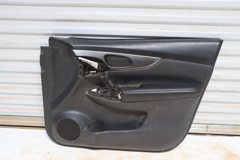 2015-2016 NISSAN ROGUE FRONT RIGHT PASSENGER SIDE DOOR PANEL TRIM COVER OEM