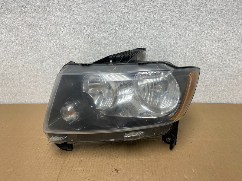 2011 to 2013 Jeep Grand Cherokee Halogen Left Driver Lh Headlight Oem AB8138 DW