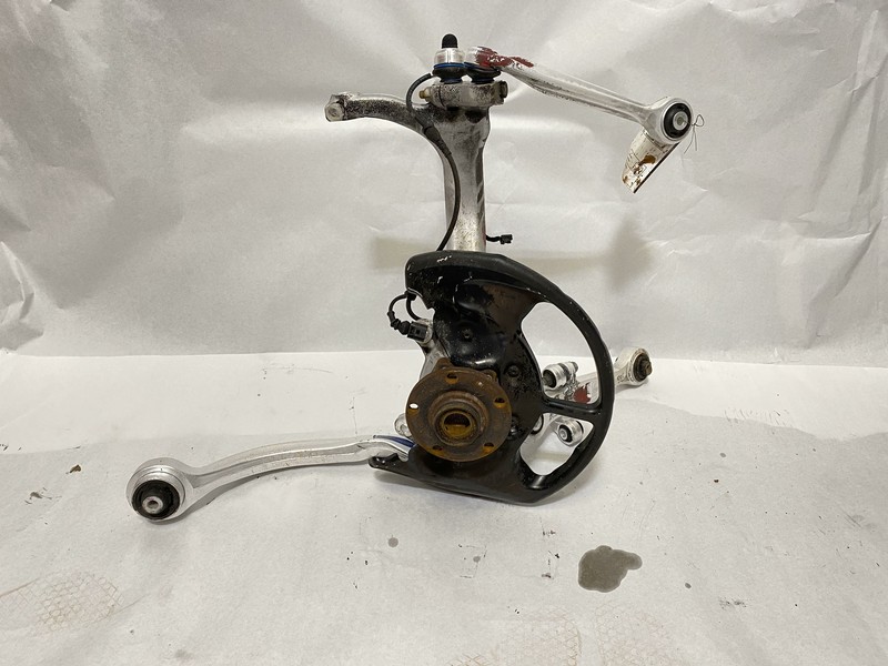 07 08 AUDI RS4 4.2L SEDAN FRONT RIGHT KNEE ASSEMBLY SPINDLE CONTROL ARMS OEM