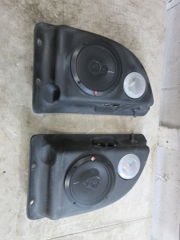 2003-2006 Jeep Wrangler TJ OEM Roll Bar Speaker Pair w/ R165X3 5HG67TRM