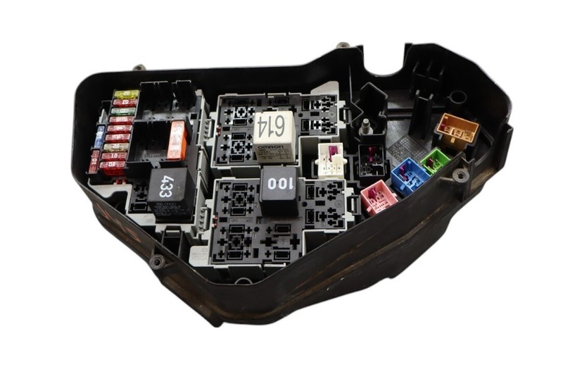 11-17 Porsche Cayenne 958 Fuse Relay Box Engine Compartment Control Module OEM