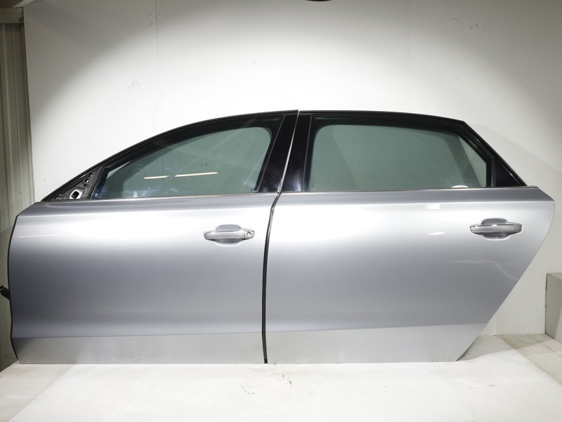 11-18 Audi A8L D4 Front / Rear LEFT Side Door Shell Foil Silver Metallic Z7G OEM