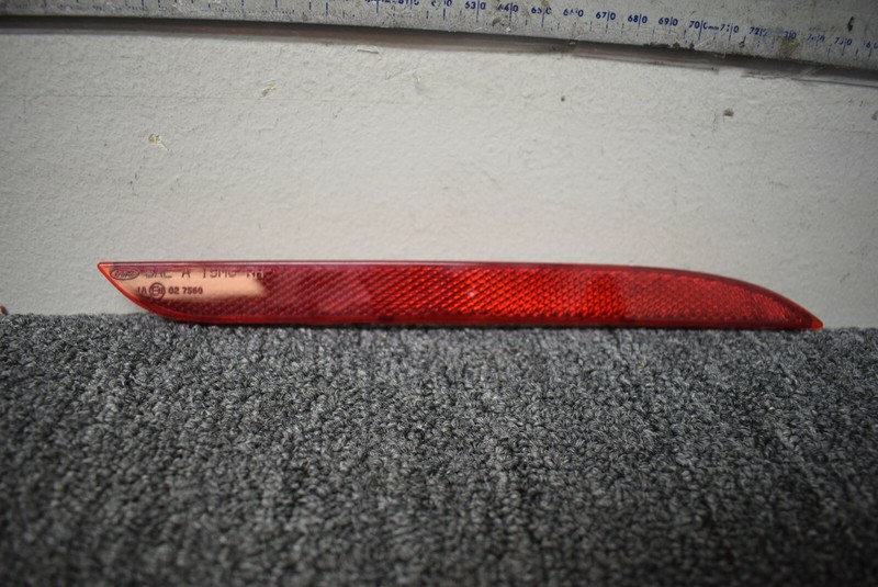 2015-2016 FORD MUSTANG REFLECTOR RIGHT SIDE FACTORY OEM