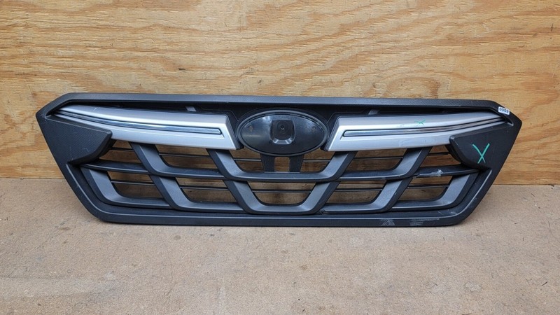 2021 2022 2023 Subaru Crosstrek Limited Front Grille 91121FL511 OEM " DAMAGED"