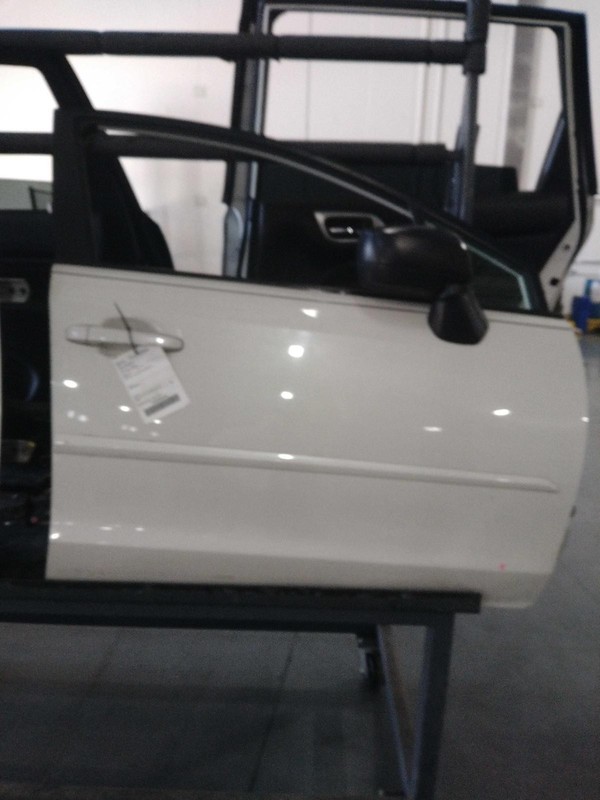 2016 Subaru Impreza Right Front Door White OEM 99749 137K Miles