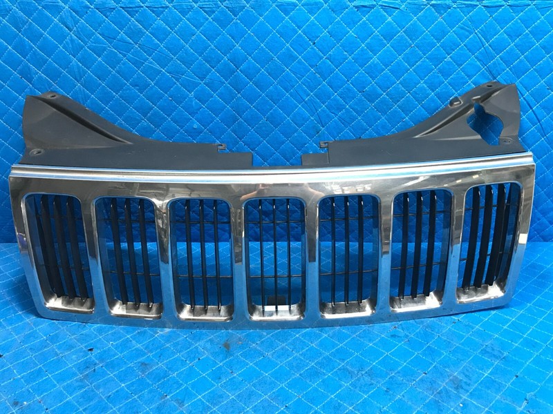08-10 Jeep Grand Cherokee Front Upper Grill Grille OEM 55157458AA
